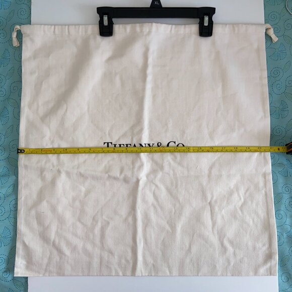 Tiffany and Co Cream Medium-Large Purse Travel Protector - Picture 3 of 4